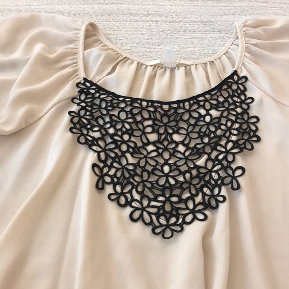 High/low top - Picture 2 of 2